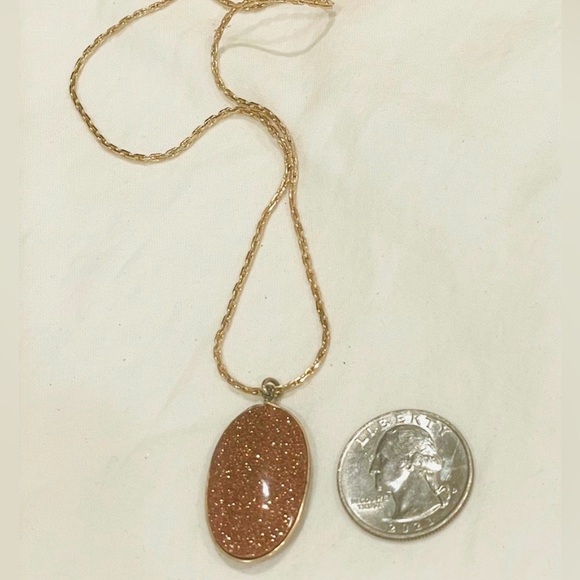 Vintage Gold Tone Oval Sparkly Brown Sunstone Goldstone 2-Sided Stone Pendant. - Picture 8 of 9